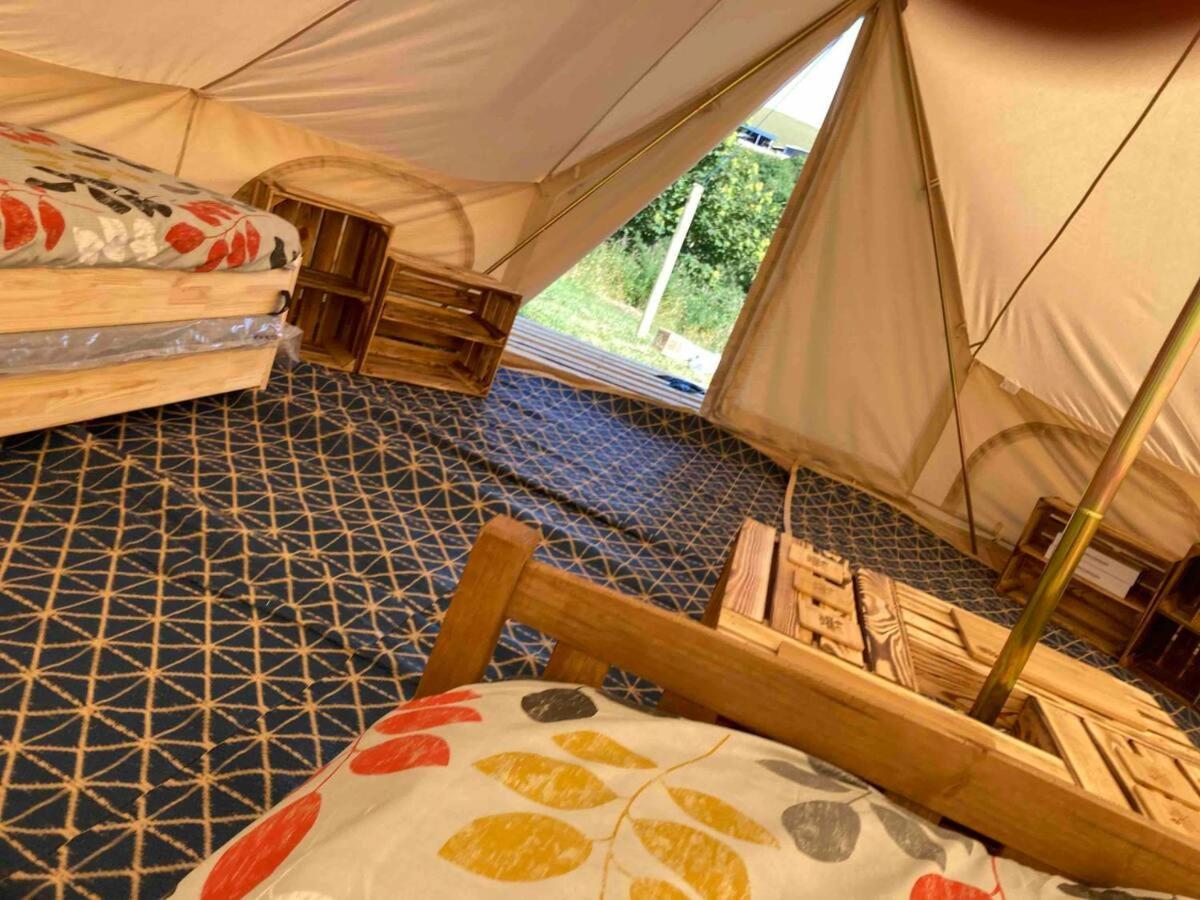 Roaches Retreat Family Glampsite, Rocky Reach Bell Tent With Outdoor Adventures And Campfire Nights Upper Hulme Zewnętrze zdjęcie