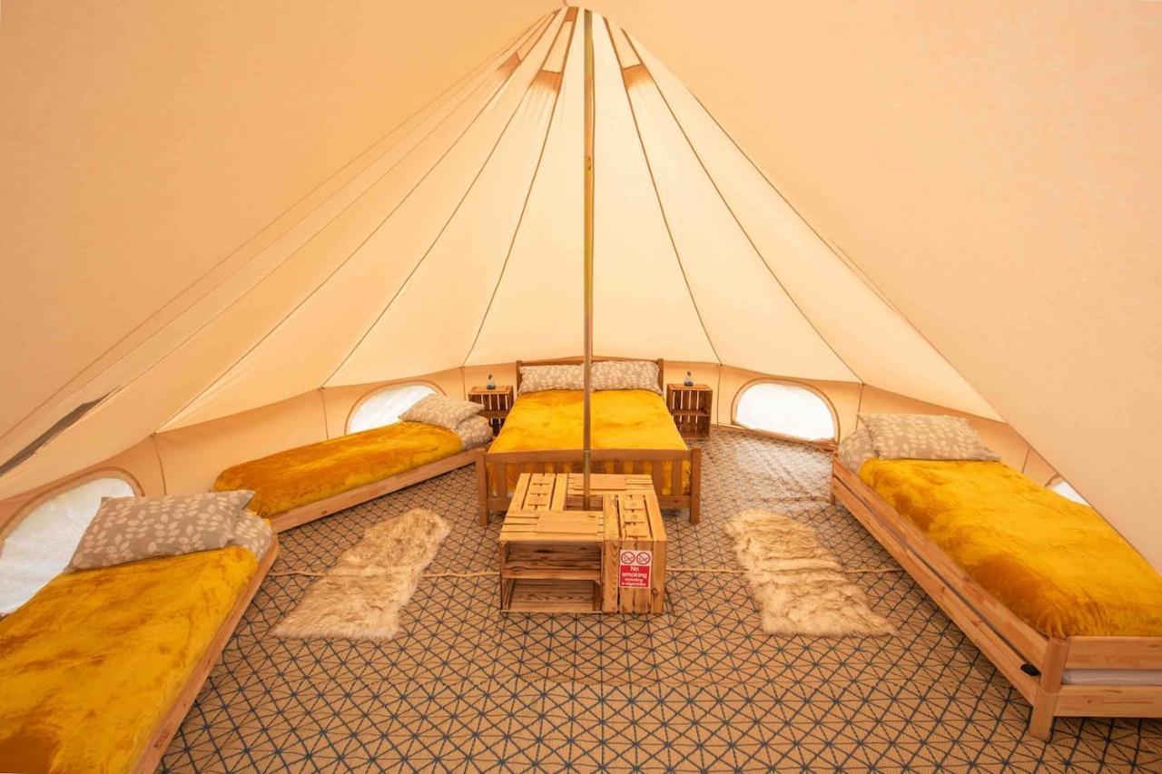 Roaches Retreat Family Glampsite, Rocky Reach Bell Tent With Outdoor Adventures And Campfire Nights Upper Hulme Zewnętrze zdjęcie