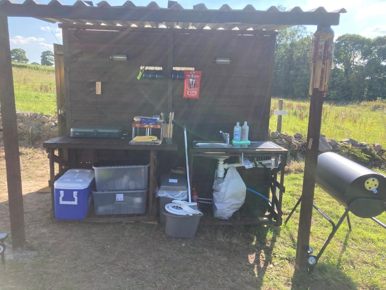 Roaches Retreat Family Glampsite, Rocky Reach Bell Tent With Outdoor Adventures And Campfire Nights Upper Hulme Zewnętrze zdjęcie